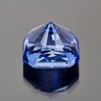 Blue sapphire radiant cut 39 cts Caram_back view