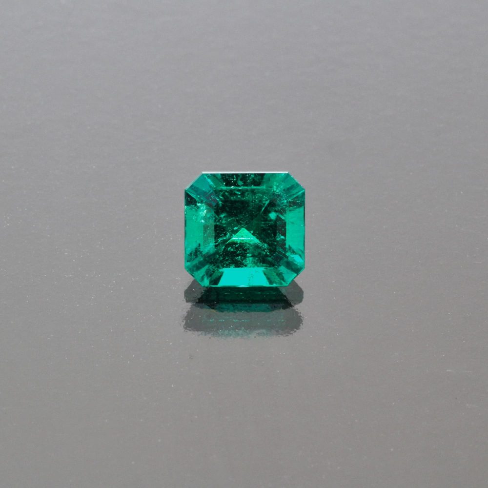 Emerald octagon Colombia no oil by Caram_front view