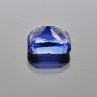 Royal blue sapphire octagon 10 cts Caram_back view